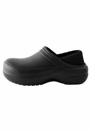 FOREVER COMFORT CLOSED TOE CHUNKY - Clogs - black