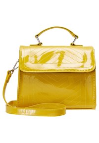 Borsa a mano gialla in patent, con una forma strutturata, motivo a zigzag, manico superiore e tracolla removibile.