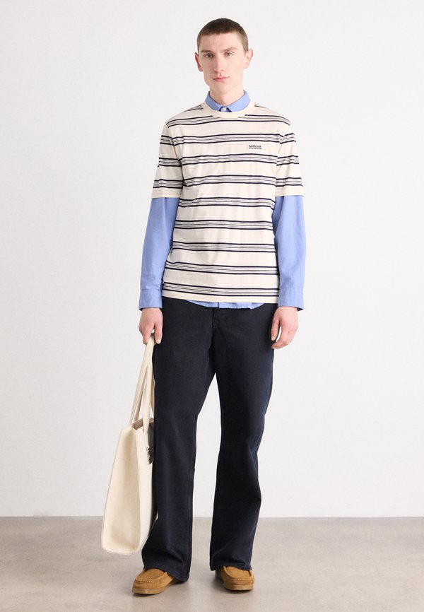 UPHAM STRIPE - Print T-shirt4