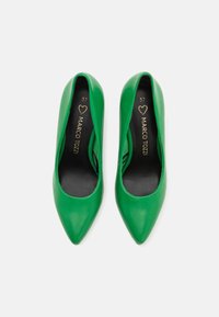 Marco Tozzi Escarpins - green