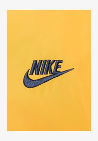 Seleccionado, university gold midnight navy photon dust midnight navy