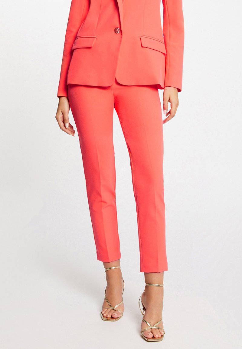 CROPPED FITTED CITY WITH DARTS Broek orange/oranje Zalando.nl