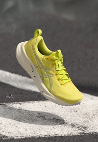 ASICS GEL PULSE 16 - Pantofi de alergare pe asfalt - citron/white