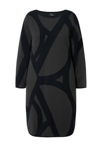 Abito in maglia grigio scuro con un audace motivo astratto nero, scollatura rotonda, maniche a tre quarti e vestibilità comoda.