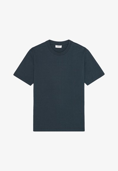 Dunkelgraues Baumwoll-T-Shirt mit rundem Halsausschnitt und kurzen Ärmeln, das ein einfaches, sauberes Design ohne sichtbare Muster oder Akzente aufweist.