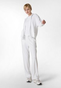 Deha Broek - white