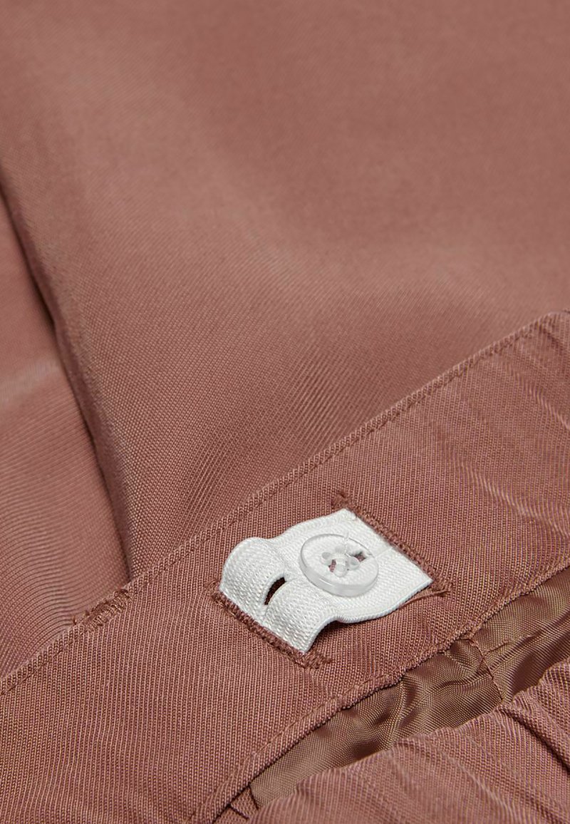 Kinder Stoffhosen | Kids ONLY Stoffhose apple butter/hellrot - NW40806 Kinder Stoffhosen | Kids ONLY Stoffhose apple butter/hellrot - NW40806