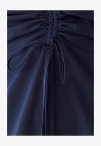 Odabrano, navy blue
