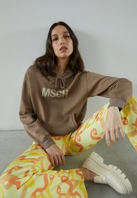 MSCH Copenhagen IMA HOOD - Camisola - caribou/white pep