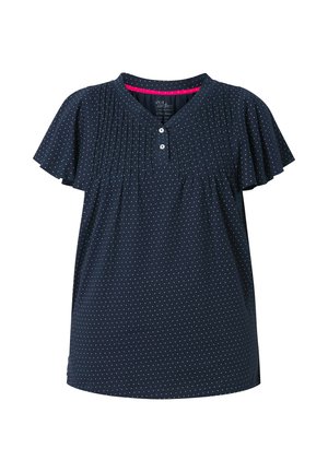 Marineblauwe blouse met korte mouwen en kleine witte polkadotjes, geplooide voorkant, ronde halslijn en twee witte knopen onder de kraag.