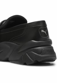 Puma LOAFYR Slip-ons black