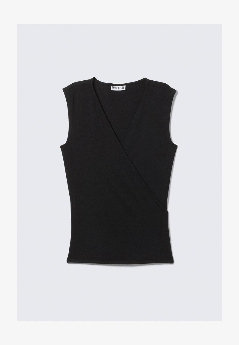 Haut sans manches noir en matériau doux et extensible. Présente un design enroulé avec un décolleté en V et une texture lisse. Étiquette de marque visible.