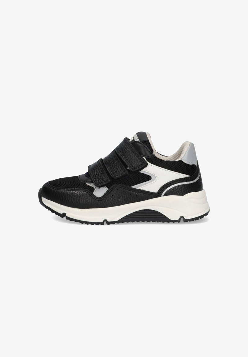 Zwart sportief schoen met klittenbandsluitingen, met een gestructureerde bovenkant, witte accenten en een dikke rubberen zool voor ondersteuning en grip.