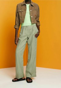 Esprit Chaqueta fina - khaki