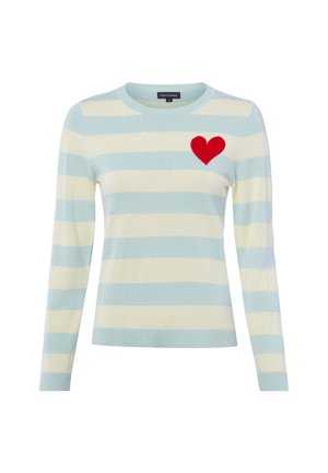 Trui met lange mouwen met lichtblauwe en roomkleurige horizontale strepen en een rood hart op de linkerborst.