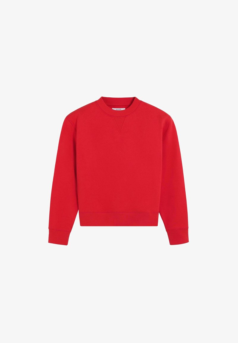 Czerwony sweatshirt z okrągłym dekoltem, długimi rękawami oraz ribbowymi mankietami i dołem, wyeksponowany na białym tle.