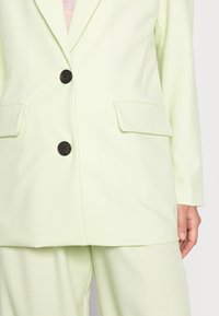 Vero Moda Blejzr - mint