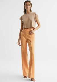 Reiss Paprasti marškinėliai - camel