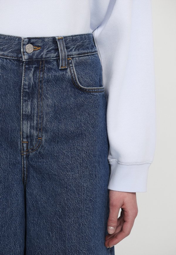 Denim shorts - washed mid4