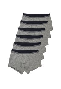 Boxer slim in cotone grigio con una cintura elastica blu navy che presenta una sottile striscia bianca, disposti in una formazione impilata.
