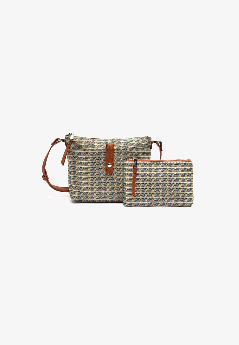 Set di borse in tessuto che comprende una grande borsa a tracolla dai motivi multicolori con dettagli in pelle marrone e una piccola pochette coordinata.