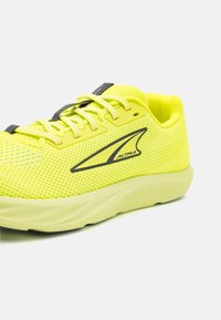Altra ESCALANTE 4 - Chaussures de running sur route - green