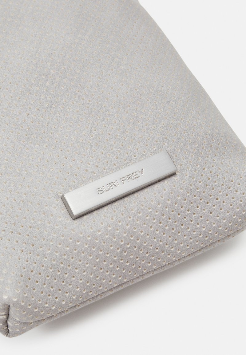 Damen Handtaschen | SURI FREY Handytasche lightgrey/hellgrau - WM75641 Damen Handtaschen | SURI FREY Handytasche lightgrey/hellgrau - WM75641