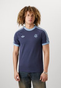 adidas Originals ARGENTINA ANNIVERSARY - Triko s potiskem - shadow navy