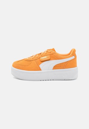 Baskets basses - orange