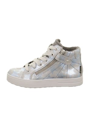 Hohe Sneaker aus silbernem Leder mit metallischem Glanz. Mit seitlichem Reißverschluss, Schnürverschluss und gemusterten Akzenten. Weiße Gummisohle.