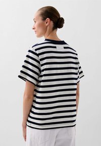 Scalpers HEAVY SOLID - T-shirt con stampa - navy stripes