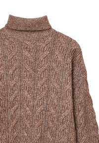 Brauner und beige gestrickter Rollkragenpullover mit gedrehtem Taumuster, geripptem Kragen und langen Ärmeln.