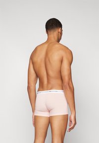 Tommy Hilfiger SIGNATURE TRUNK 3 PACK - Ozke boksarice - light green/light blue/pink