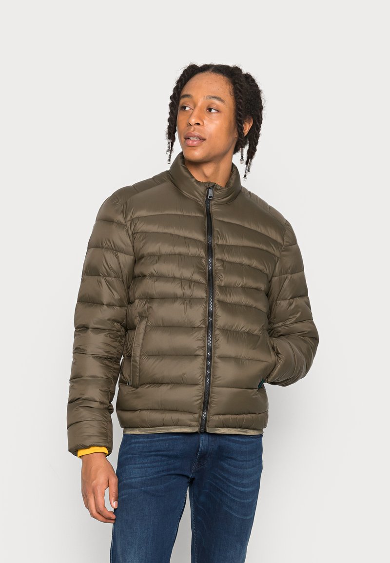 Scotch & Soda - SHORT PUFFER JACKET - Jas - military, Vergroten