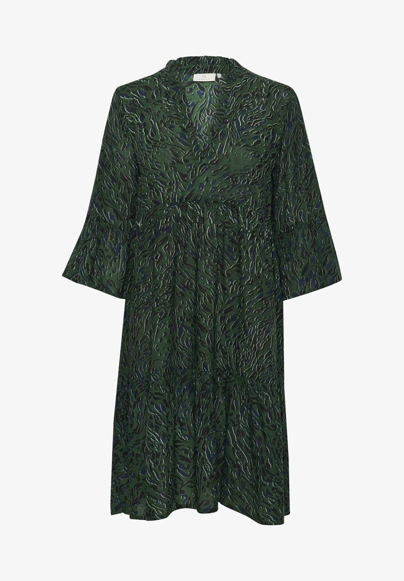 Robe vert foncé longueur genou avec un motif abstrait d'imprimé animal noir et bleu, manches larges trois-quarts et col en V.