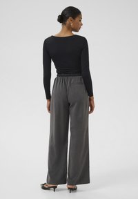 Kaffe ARINA - Langarmshirt - black deep
