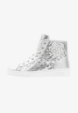 Höga sneakers med ett överdrag av silverpaljetter, läderdetaljer och en vit gummisula. Präglad logotyp på yttersidan.