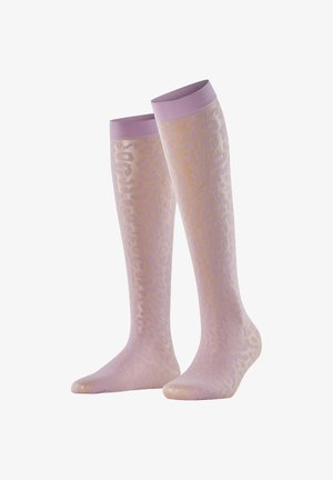 Kniestrümpfe aus transparentem beigem Material mit hellviolettem Leopardenmuster und einfarbigem violettem Bündchen.