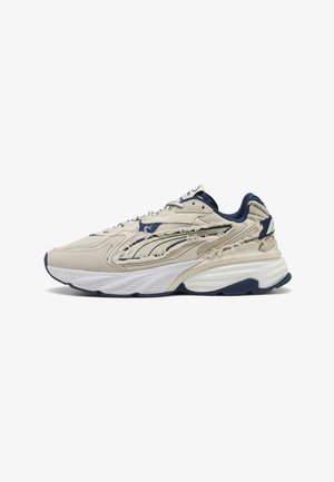 Puma, F1® FADE SNEAKERS UNISEX - Baskets basses - alpine snow-persian blue