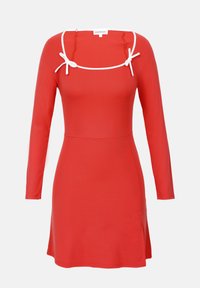 Selecionado, coral red