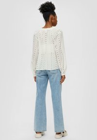 QS LOCKER GESCHNITTENE MIT LOCHSTICKEREI - Bluse - ecru