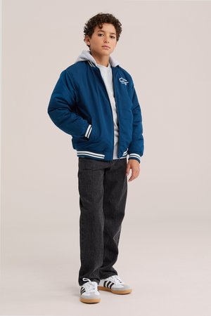WE Fashion, Ľahká bunda - blue