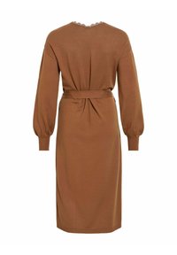 Robe marron longueur genou avec manches longues bouffantes, ceinture assortie à la taille et bordure en dentelle à l'encolure, vue de dos.
