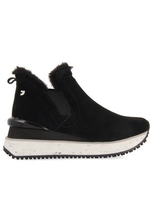 Gioseppo, Zapatillas - black