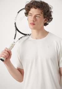ASICS GAME  - Basic T-shirt - cream