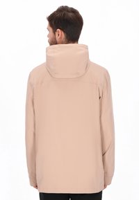Beige Kapuzenjacke mit glattem, leichtem Finish. Verfügt über einen geraden Schnitt, lange Ärmel und minimalistische Designelemente.