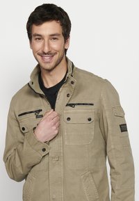 Koroshi Ljetna jakna - vison mink light brown