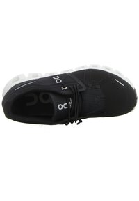 On CLOUD 5 - Sneaker low - black