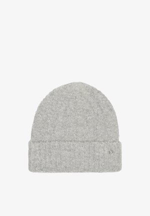 Bonnet en tricot gris avec une surface texturée et un poignet côtelé. Présente un petit détail métallique sur le côté.