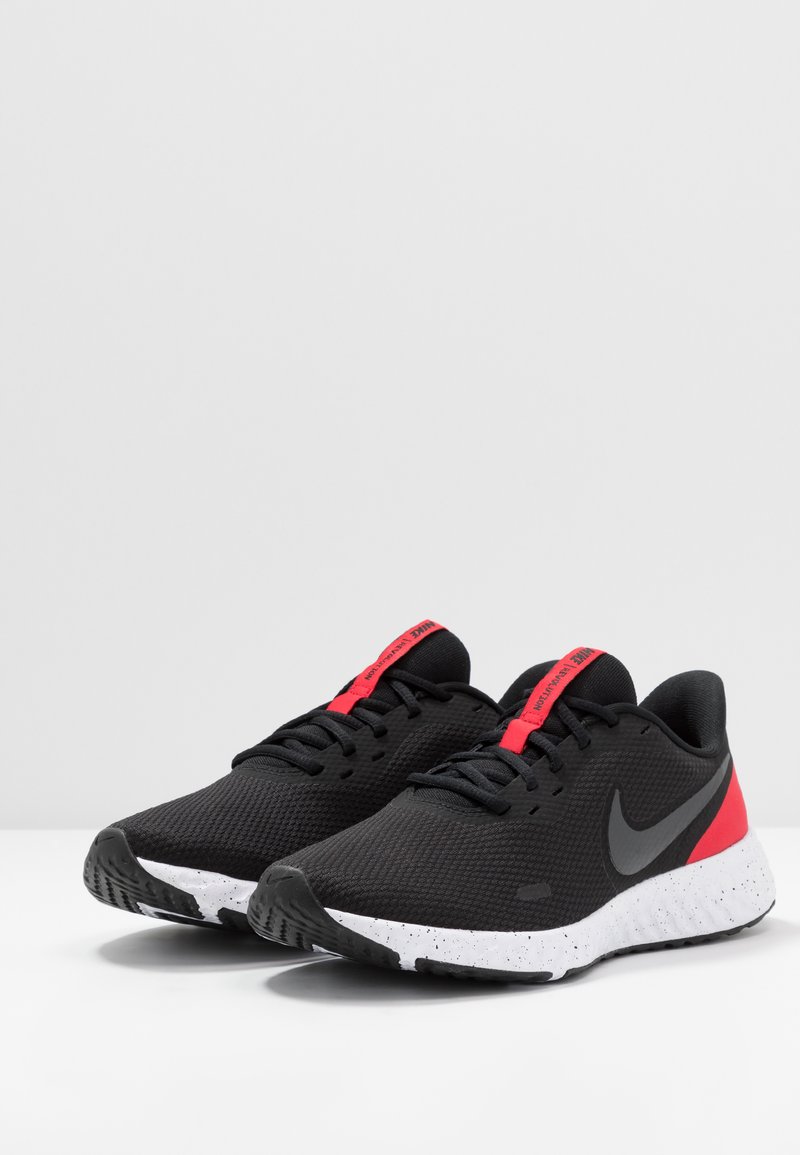 Nike Performance Revolution 5 Hardloopschoenen Neutraal Black Anthracite University Red Zwart Zalando Nl